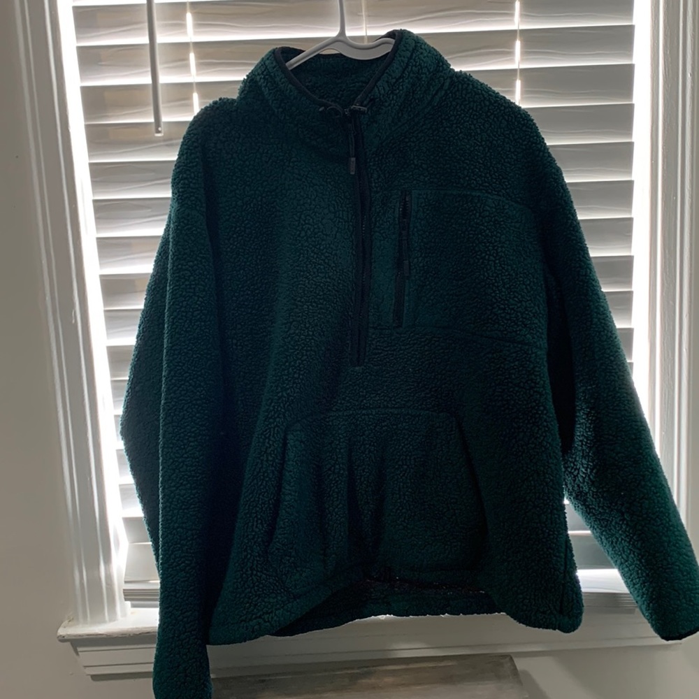 Victoria’s secret Dark green Sherpa sweater